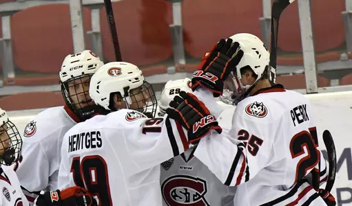 SCSU Huskies Hockey Goal Celebration 2020-21