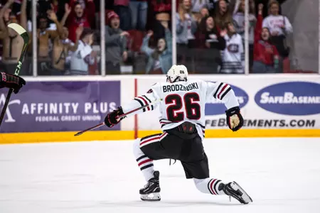 Brodzinski Hat Trick vs. UND 12-3-21
