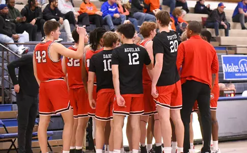 Team huddle @ UMary 12-12 | 12-15 preview