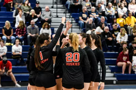 No. 8 Huskies Volleyball Hosts Northern State in First Round of NSIC Tournament Image