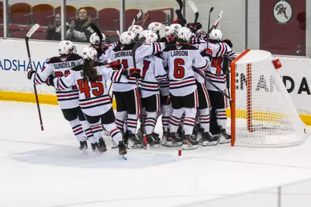 post game team celly huddle Ohio State 10-19-24