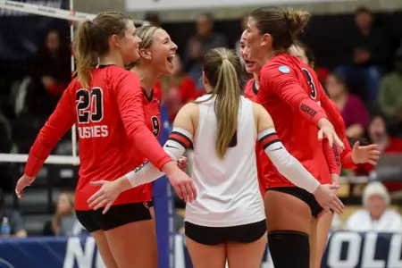 Huddle celly NCAA Tournament First Round vs. Ouachita Baptist 12-5-24