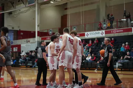 team huddle vs. NSU 2-3 | 2-7 preview