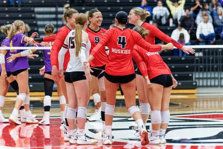 huddle vs. Minnesota State 10-21-25