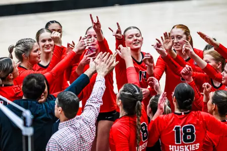 team huddle post Northern State NSICTSF 11-23-24