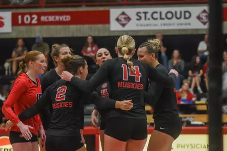 group huddle vs. Barry 9-13-25