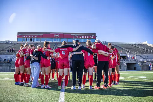 team huddle/Husky Stadium vs. MSU Moorhead 10-18-26