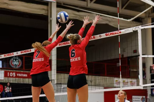 Kinsey Mohwinkle (L) and Carlie Willis (R) go up for a block vs. Minnesota State 9-24-26