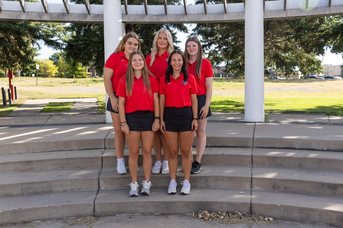 Women's Golf 2026/27 Team Photo