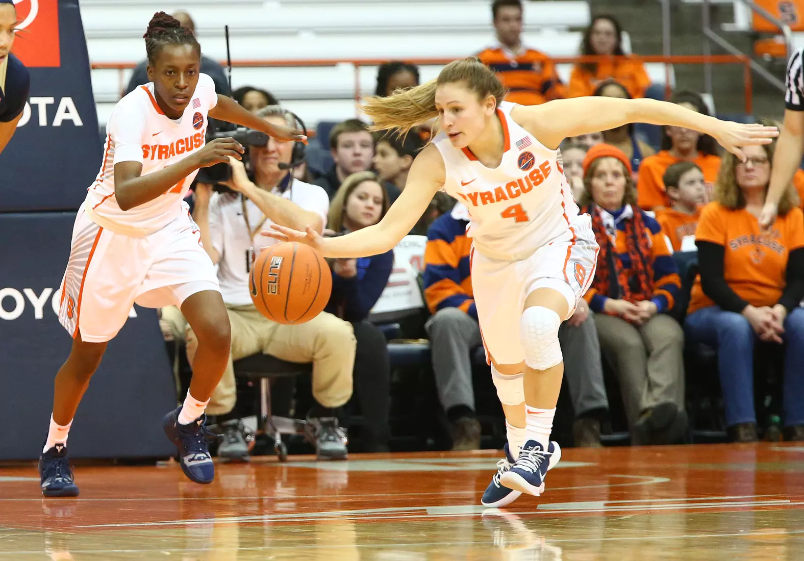Tiana Mangakahia grabs a Pitt turnover.