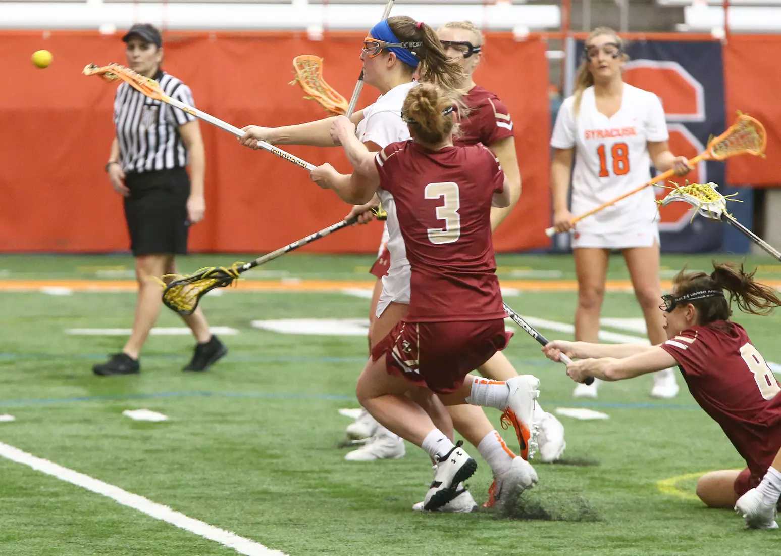 Emily Hawryschuk scores.