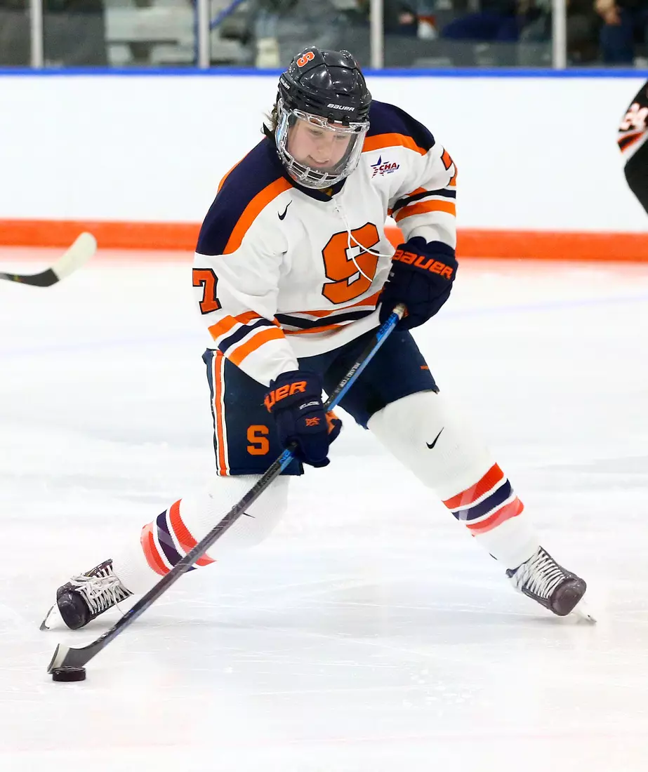 Emma Polaski shoots.