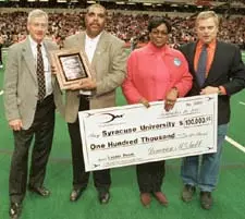 McNabb Gives Back to SU Image