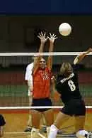 UW-Milwaukee Defeats Orangewomen, 3-0 Image