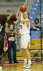 Three Women's Basketball Players Named to AD Honor Roll Image