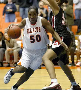 SU Loses 57-54 at St. John's Image