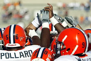 Orange Football Travels to Philadelphia to Face Temple Image