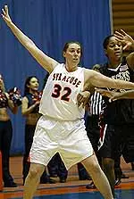 Notre Dame Defeats SU, 54-33, in Women's Basketball Image