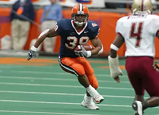 Reyes Leads Orange Past Scarlet Knights Image