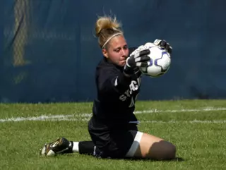 Women’s Soccer Loses, 2-1, to #2 Notre Dame Image