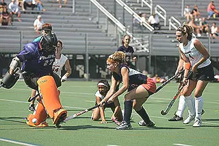 SU Field Hockey Continues to Roll, Defeats Cornell, 4-0 Image