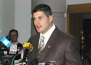 Robinson Appoints Russ Orange Linebacker Coach Image