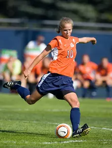 Women's Soccer Loses, 3-2, in Overtime Image