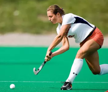 Field Hockey Hosts Quinnipiac and UConn This Weekend Image