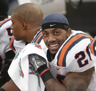 Smith Earns Cory Stringer Golden Helmet Award Image