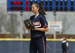 Orange Softball Extends Winning Streak to Five Games Image