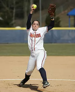 Orange Softball Splits Doubleheader At Seton Hall Image