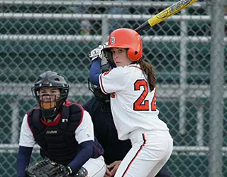 SU Rally Comes Up Short on Baker's Walk-Off Blast Image