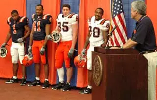 The Football Orange Unveil New Uniforms for 2005 Image