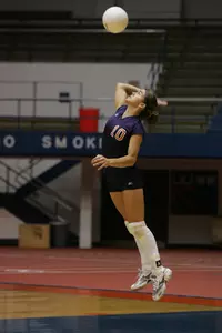 Volleyball Defeats Colgate, 3-0 Image