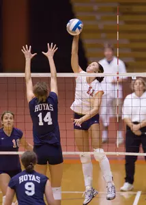 Volleyball Defeats South Florida, 3-0 Image