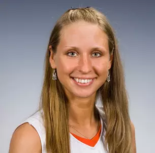 Lisnere Named Scholar-Athlete of the Week Image