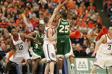 Men's Basketball Wins BIG EAST Opener Against USF, 63-57 Image