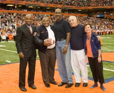 Legend Morris Returns to the Carrier Dome Image