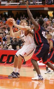 Orange Hosts Bonnies in Final Non-Conference Tilt Image