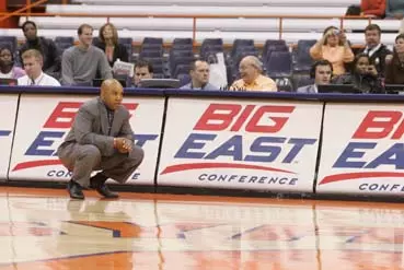 Women's Basketball Opens Season at Women's National Invitational Classic Image