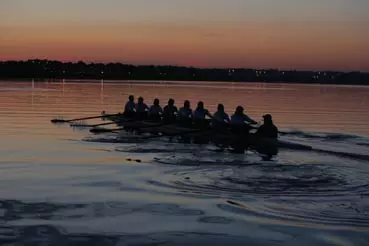 Women's Rowing Opens Spring Season In Sunshine State Image
