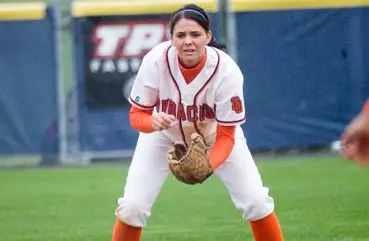 Syracuse Defeats Minnesota; Loses in 11th Inning to Sacramento State Image