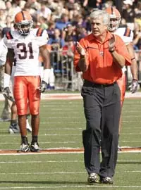 Join Head Coach Greg Robinson on His Weekly Radio Show Image