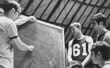 Boeheim Takes the Floor for Milestone 1,000th Game Saturday Image