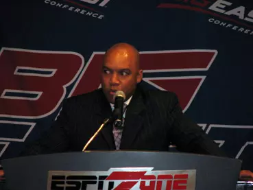 Women's Basketball Invades New York City Image