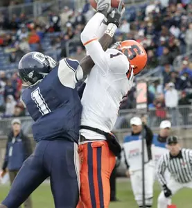 Williams Extends Streak At #25 Connecticut Image