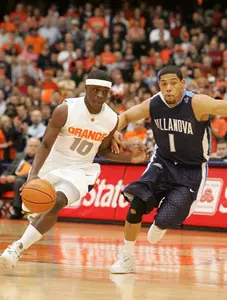 USF Fights Off Late Orange Charge Image