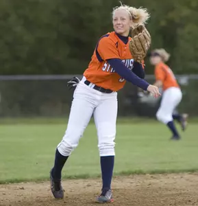 Kelling Sets School Record; Orange Splits Games At College of Charleston Classic Image