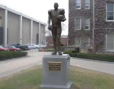Ernie Davis statue