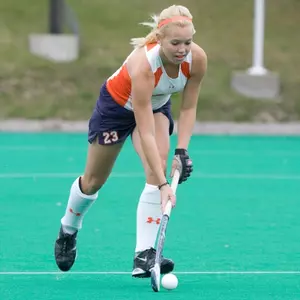 Shelby Schraden motors upfield.